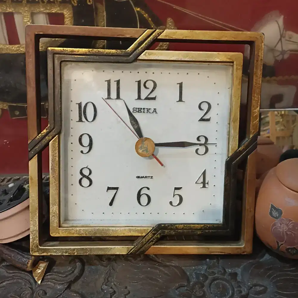 Jam Dinding Quartz