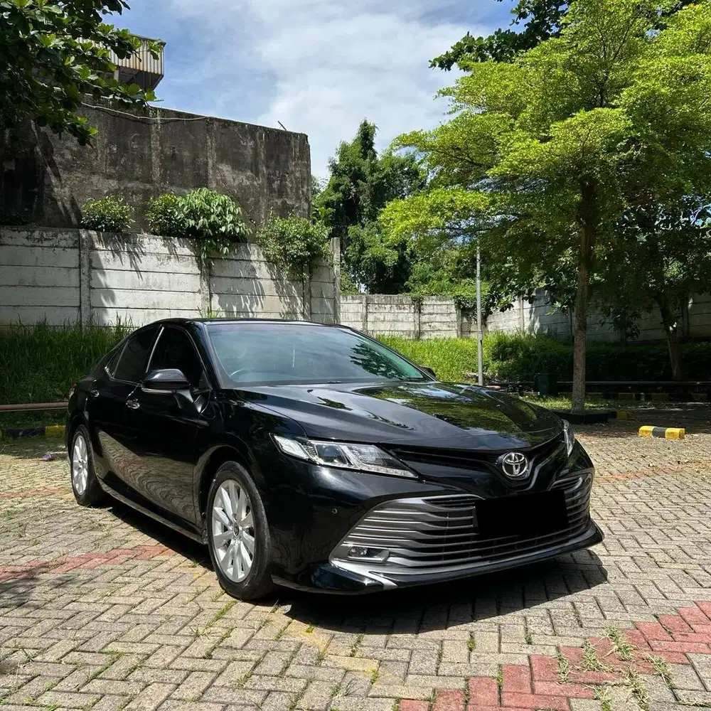 Toyota Camry V 2.5 Bensin A/T 2020