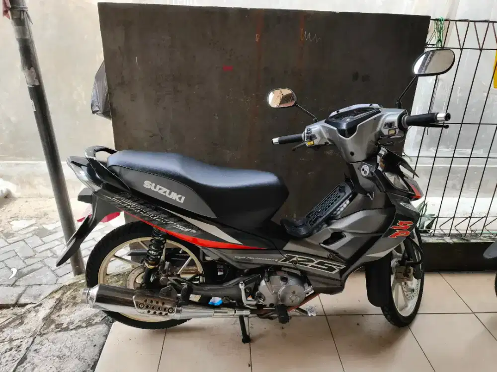 SUZUKI SHOGUN SP FL 125 (ROBOT)
