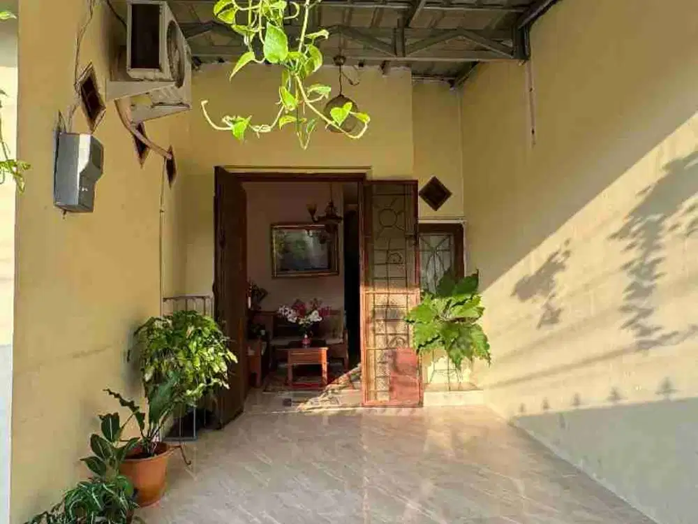 DIJUAL RUMAH STRATEGIS MURAH