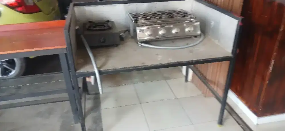 Meja kompor besi