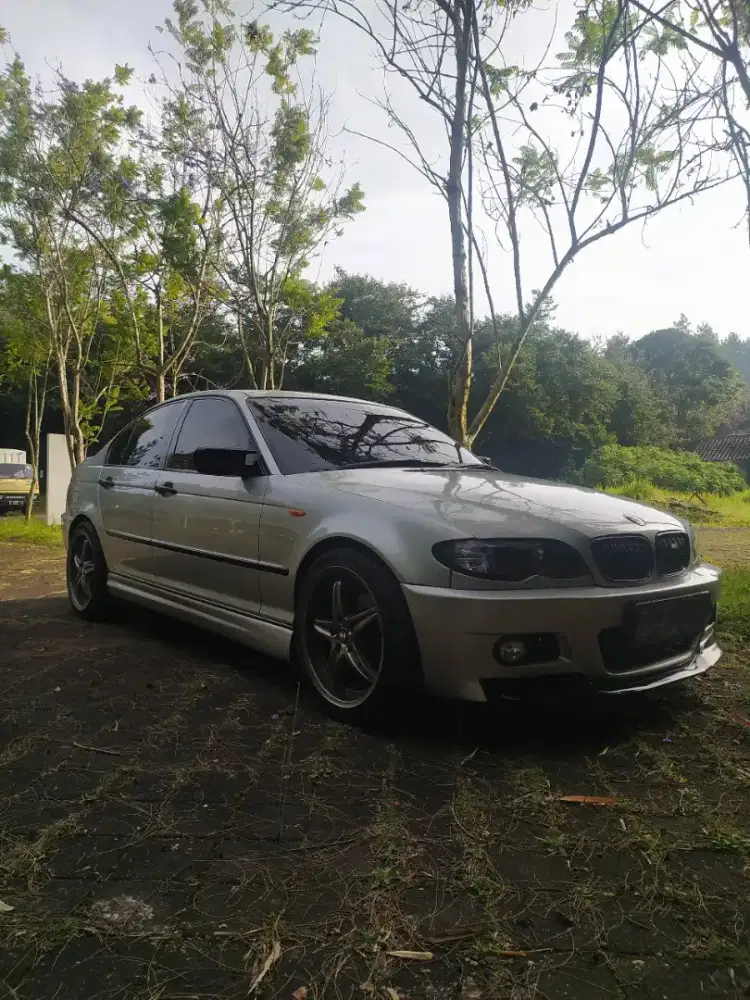 BMW E46 318i tahun 2002 siap nongkrong