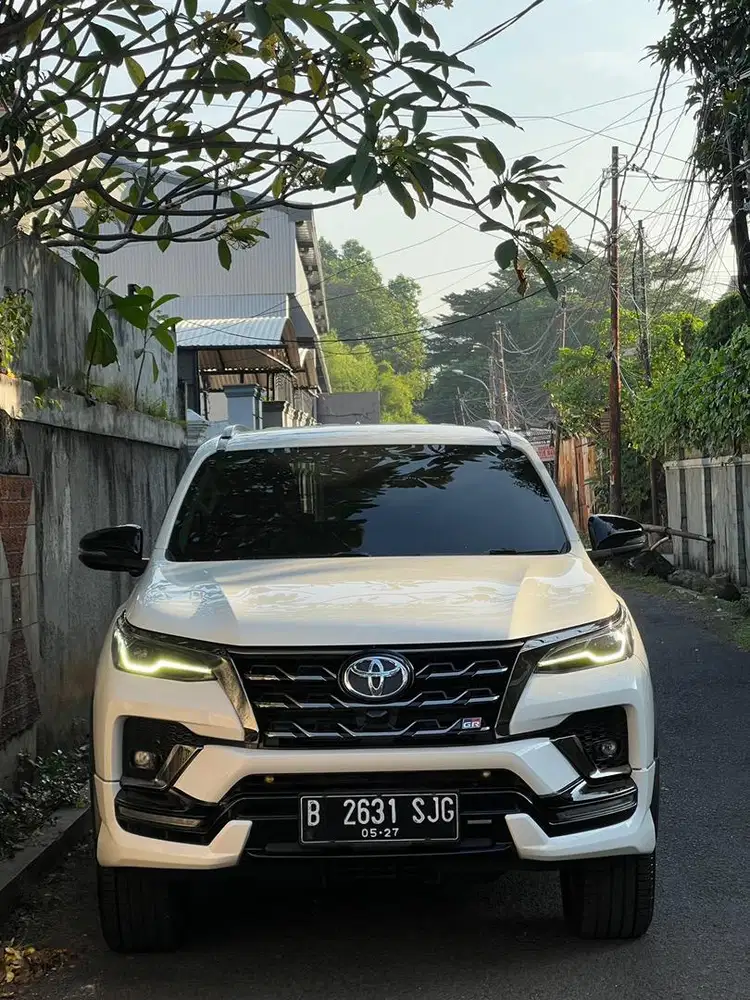 Toyota Fortuner GR 2.8 Diesel KM 50rb Full Original Cat
