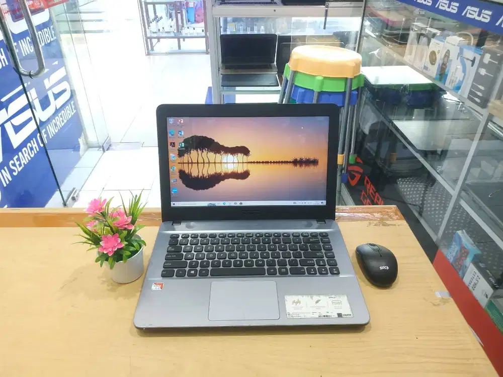 LAPTOP DIJUAL ASUS X441B AMD A4 RAM 4GB HDD 1TB