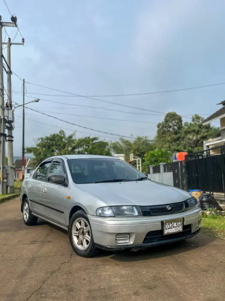 Mazda Familia lantis ac dingin mobil bandung