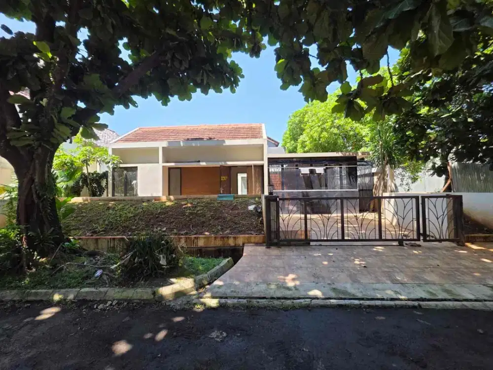 Dijual Lahan Besar sektor 9 Puri Bintaro Bangunan Bagus Siap Huni