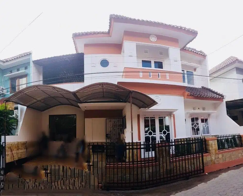 Dijual Rumah Mewah Full Furnished 2 Lantai di Villa Pondok Gemilang Ml