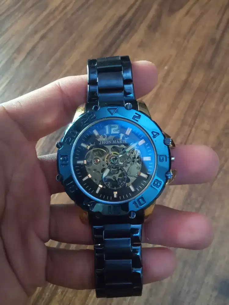 Jam tangan otomatis