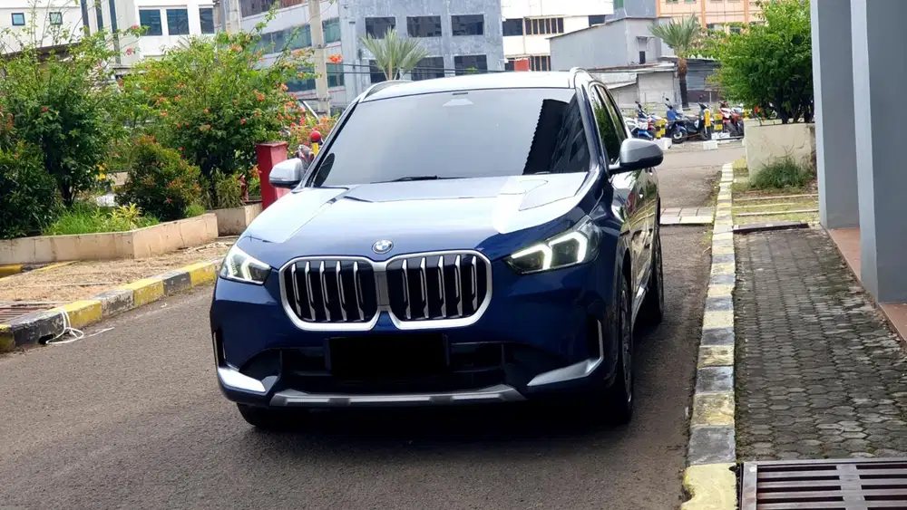 14rban mls bmw x1 xline 2023 biru pajak panjang