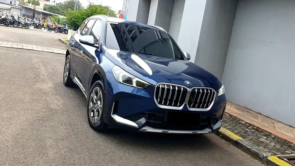 14rban mls bmw x1 xline 2023 biru pajak panjang