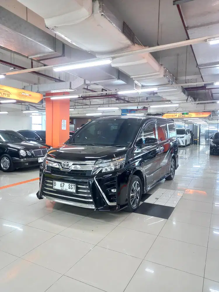 Toyota voxy 2.0 matik 2019 nik 2018