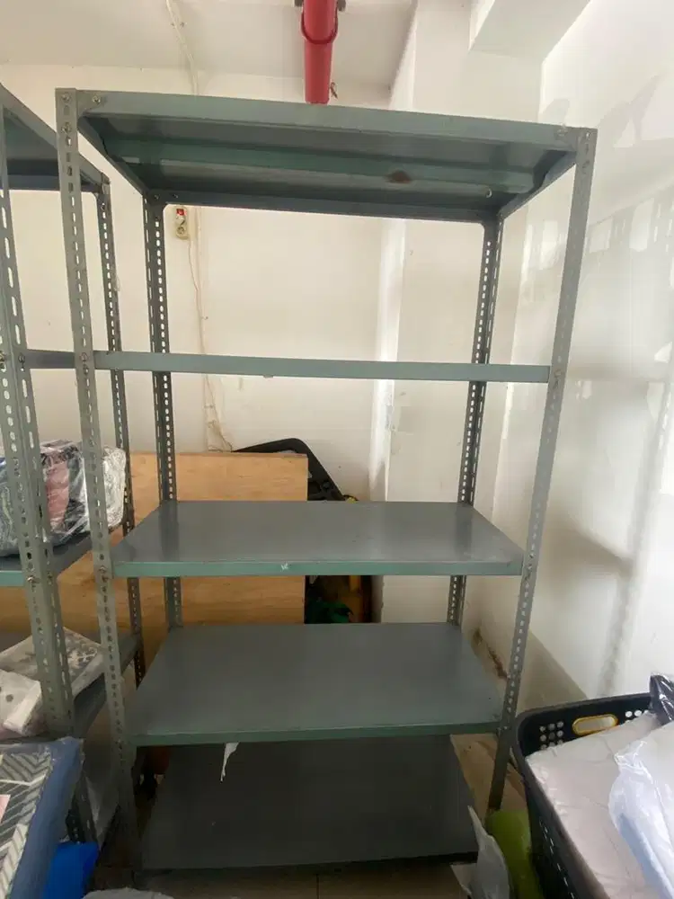 Dijual Rak Besi lubang 4 susun ( Ready 3 )
