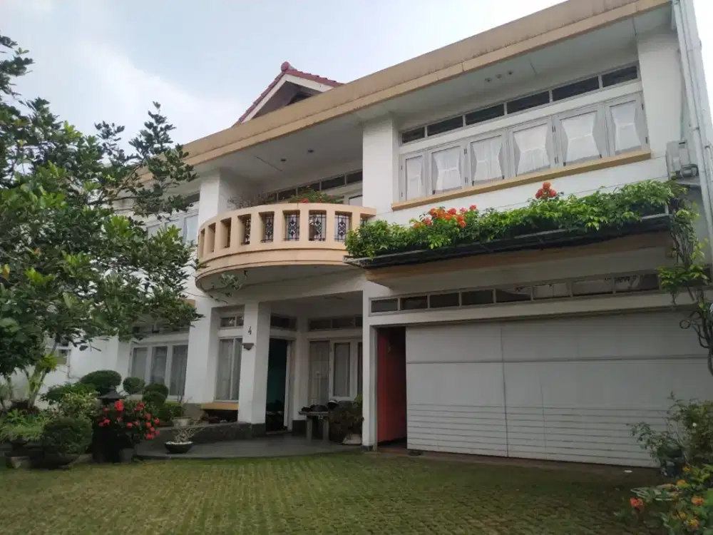 Yn. DIJUAL RUMAH LOKASI CIATEUL PASUNDAN PUSAT KOTA BANDUNG
