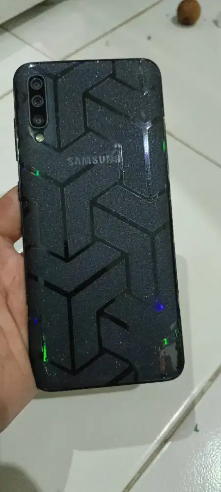 Dijual hp samsung a70 masih normal