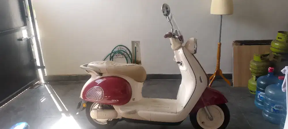 SEPEDA MOTOR LISTRIK YADEA type OVA