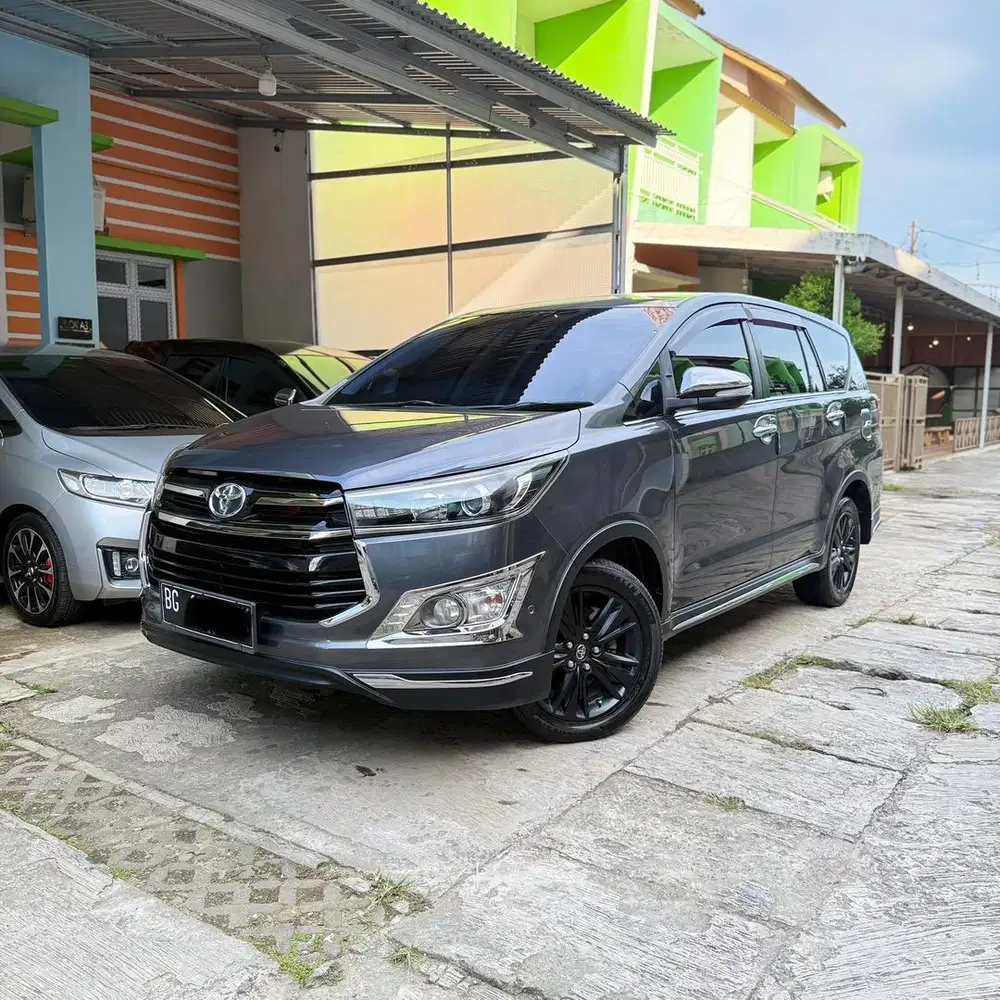 Innova Venturer Diesel 2017