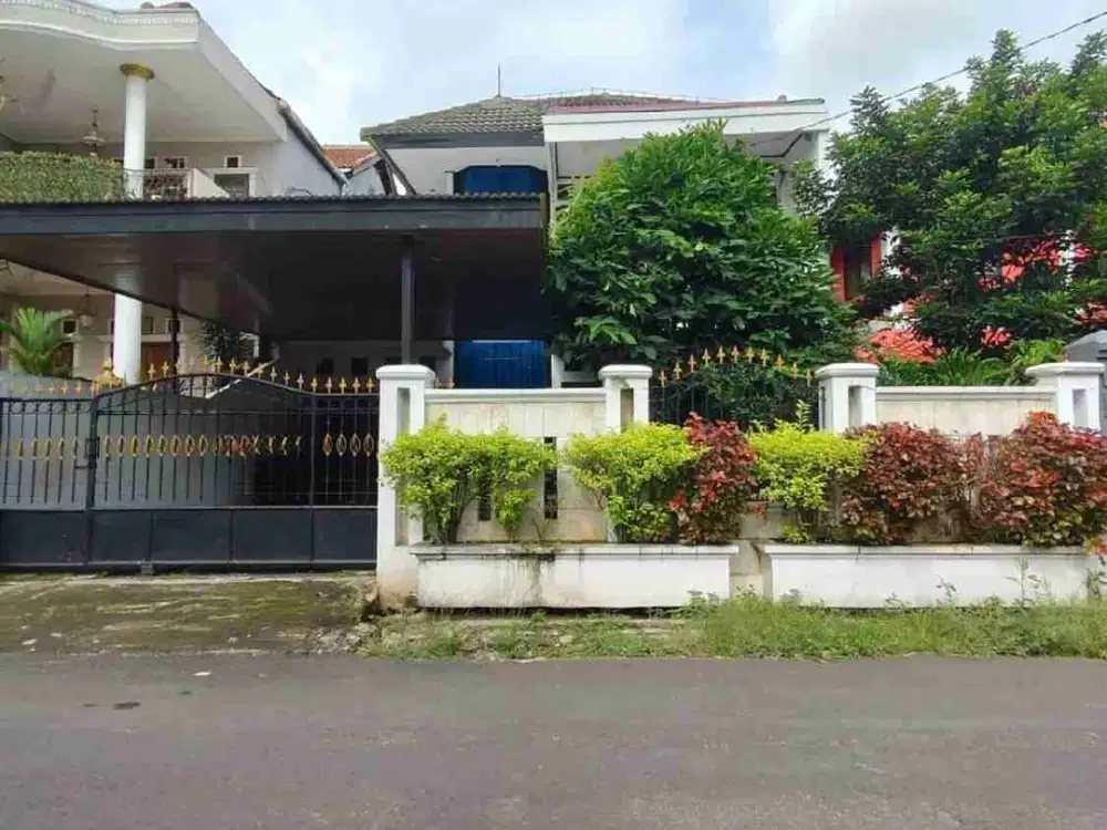 rumah second terawat dalam komplek Cibubur Permai Jakarta Timur