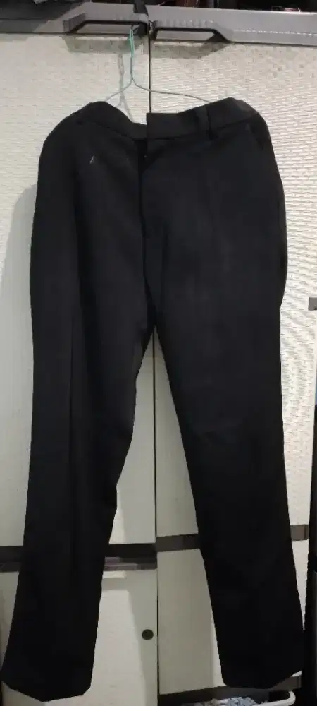 Celana bahan kerja