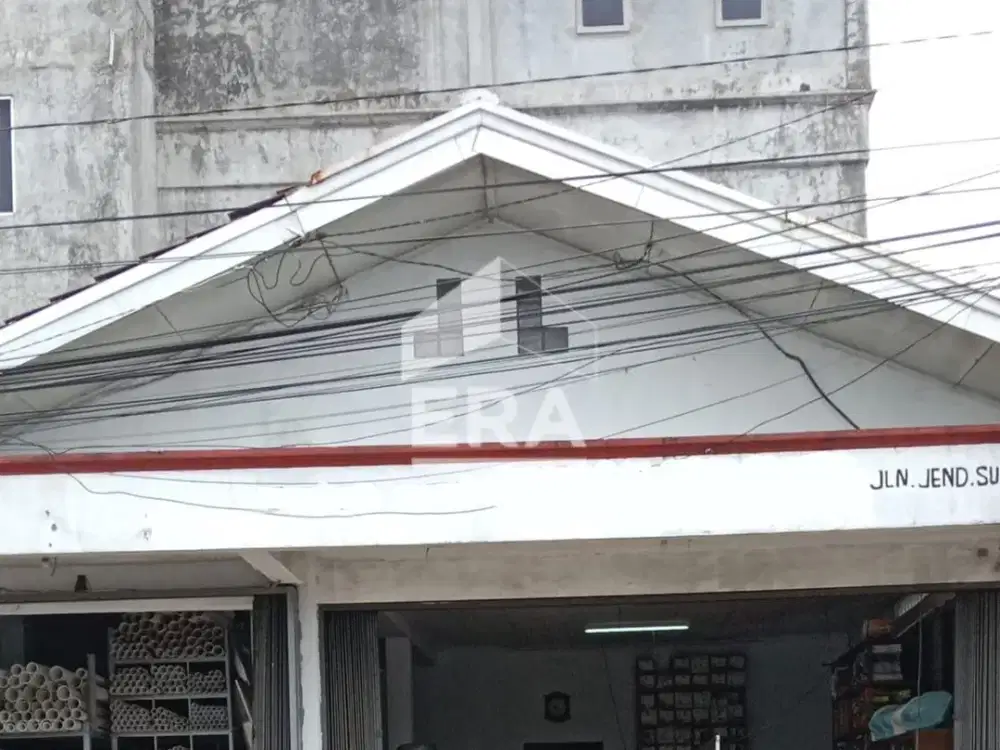 Dijual Ruko 3 Lantai Ex-Toko Bangunan Legend di Jalan Jend. Sudirman Cikampek