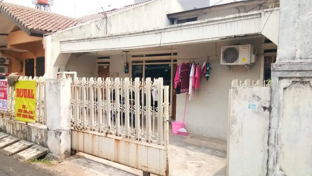 Dijual rumah murah dengan lokasi strategis - dekat pintu tol meruya