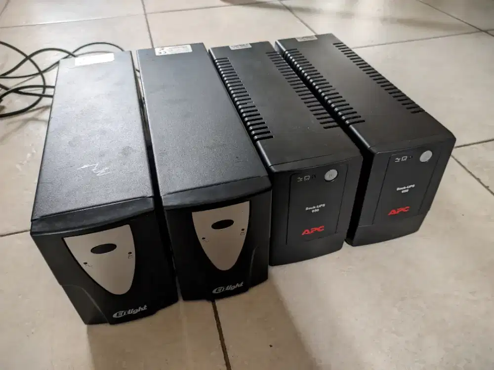 4 UNIT UPS 650VA / 400 WATT (2 APC & 2 ENLIGHT)