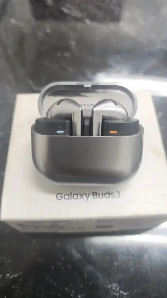 Samsung Buds 3 Silver