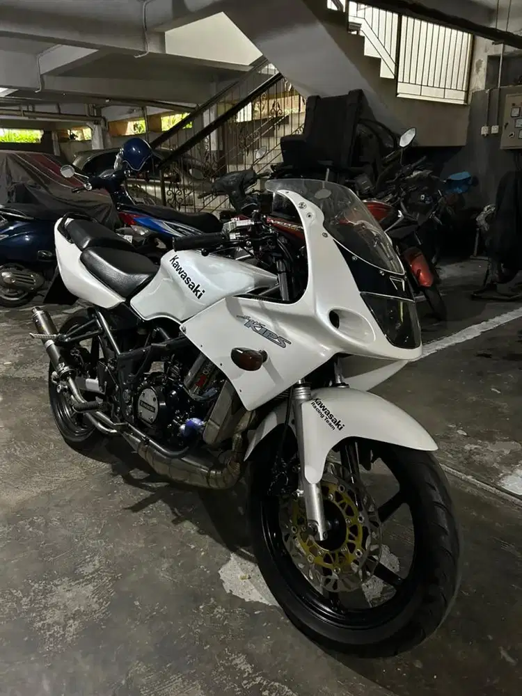 Jual ninja RR warna putih