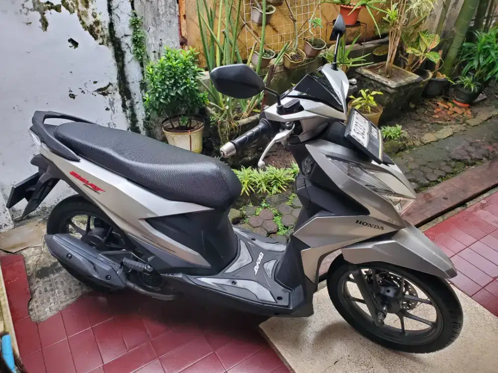 Honda Beat Deluxe 2022 Silver Full orisinil.