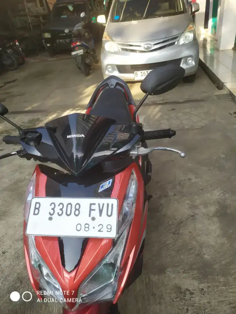 Bismillah jual vario thn 2014 pajak hidup.. Surat lengkap