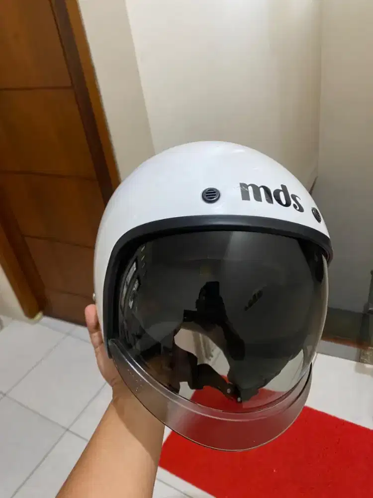 DIJUAL Helm MDS PUTIH