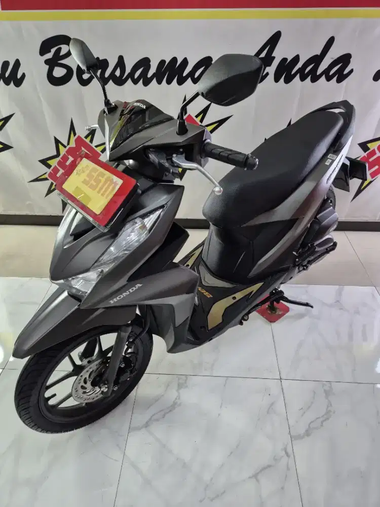 Km 4 ribuan, New Beat deluxe iss