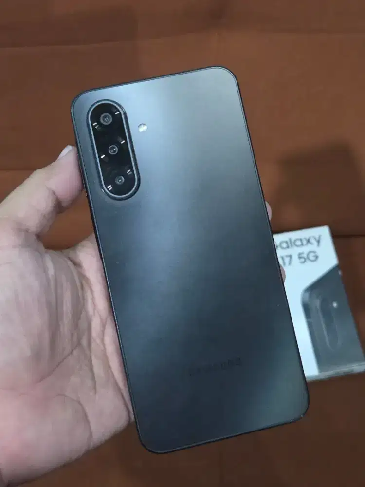 Samsung Galaxy A17 5G ram 8 internal 256 lengkap ori murmer