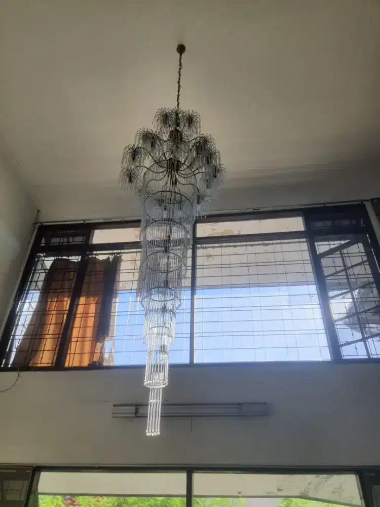 Lampu hias kristal