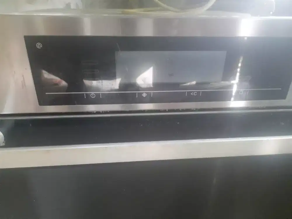 Oven kombinasi mivrowave
