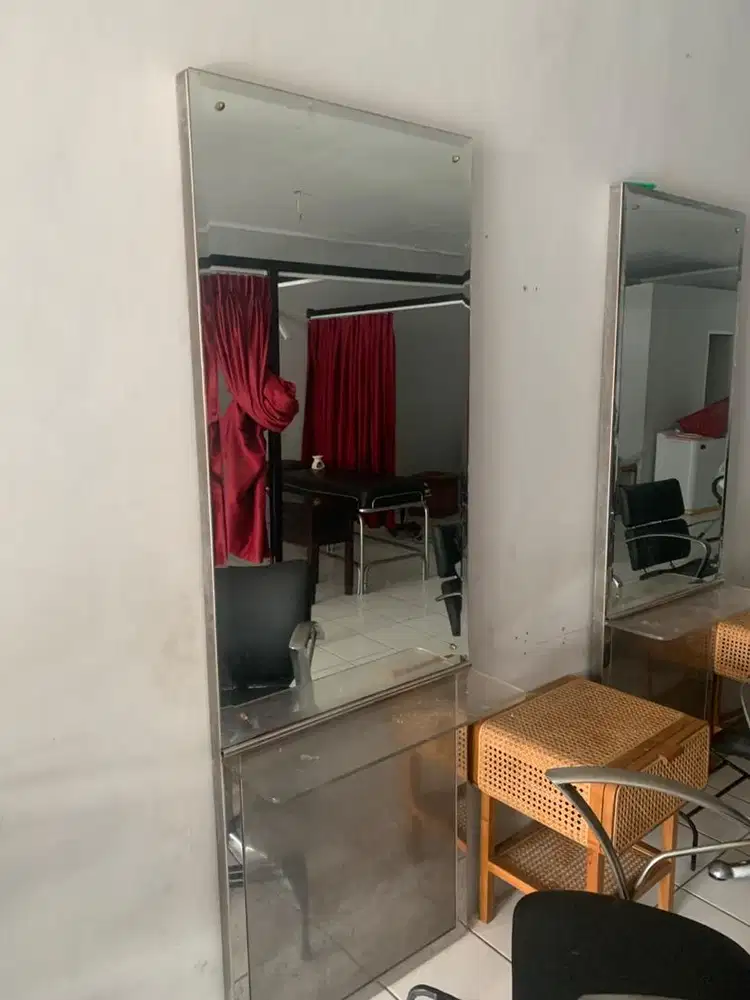Cermin Stenlis untuk Salon
