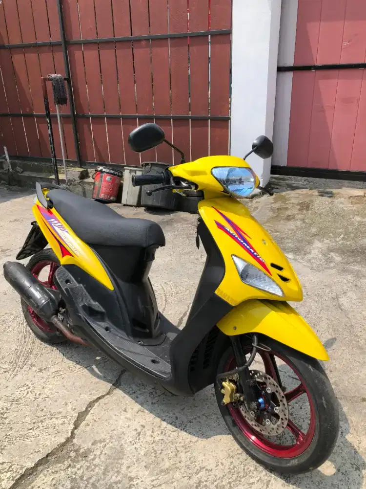 Mio body kuning