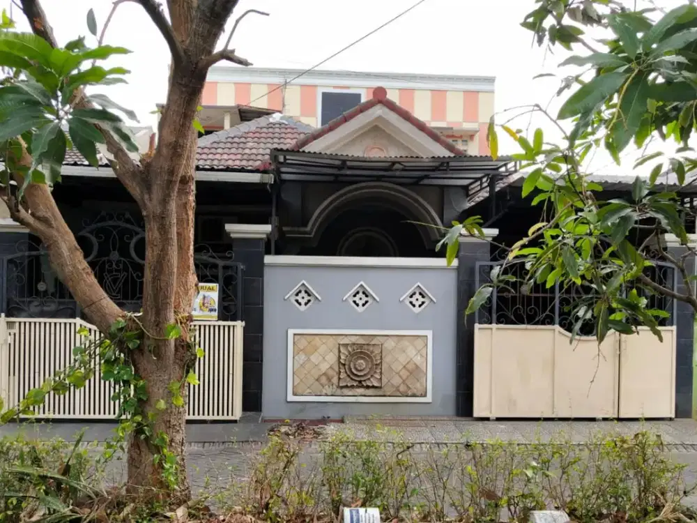 Rumah Besar Siap Huni, Perum Puri Indah, Tengah Kota Sidoarjo