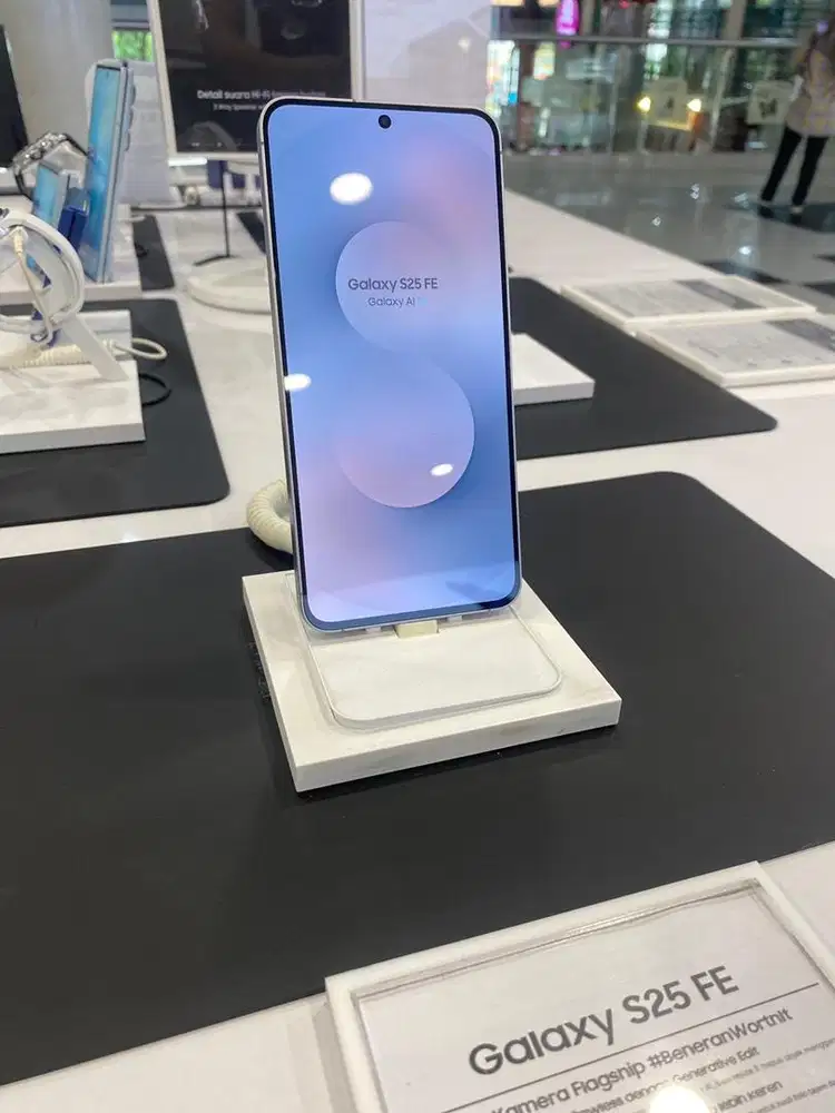 Samsung S25 FE NEW