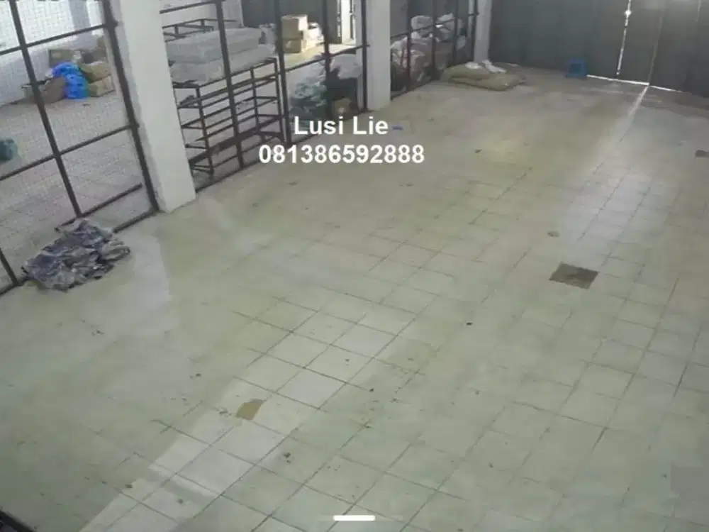 Gudang Kapuk raya dekat ke Pik Elang laut , 4 lt luas 1000m ada lift