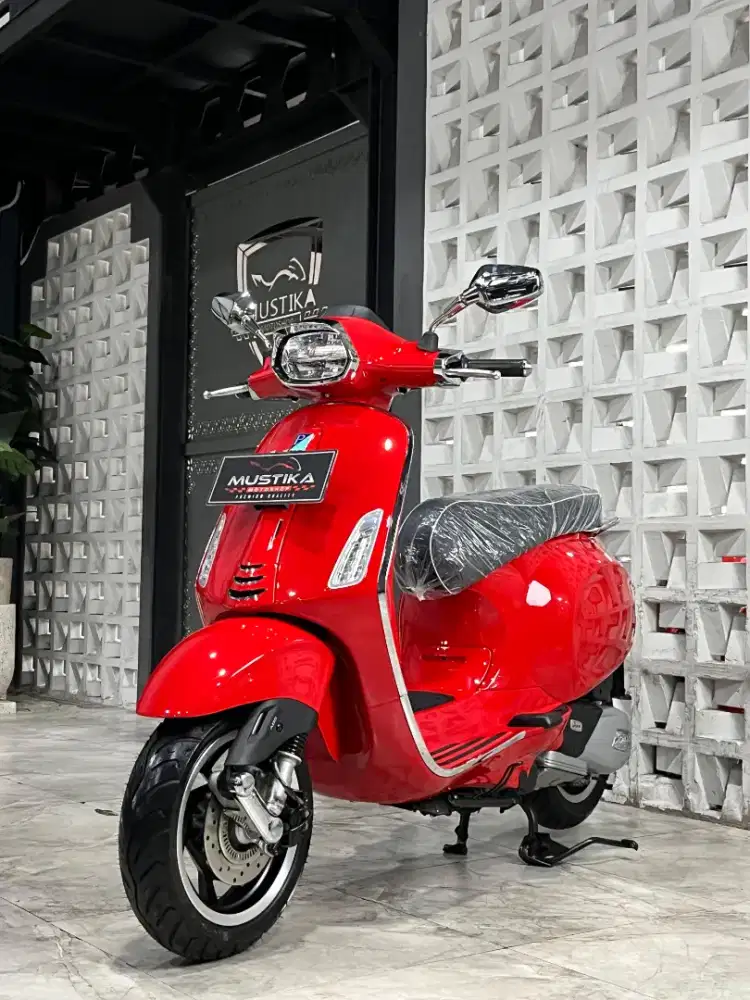 KM 0‼️Vespa Sprint 150 igets ABS 2025. DANNY Mustika Motor Sulfat
