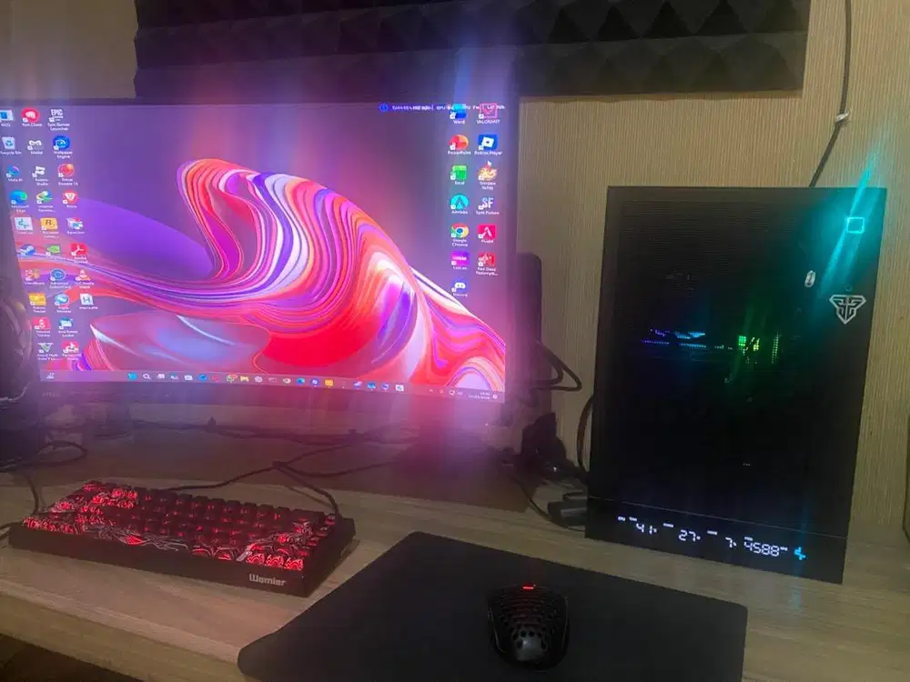 Jual pc lengkap siap pakai.