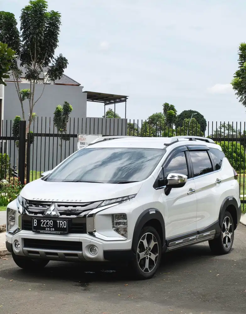 XPANDER CROSS PREMIUM PACKAGE 1.5L AT 2021 LOW KM MULUS GOOD CONDITION