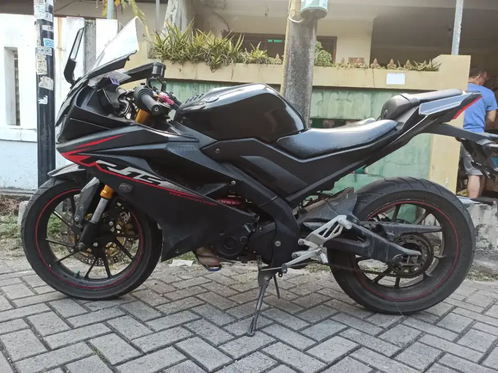 Yamaha r15 v3 tahun 2019