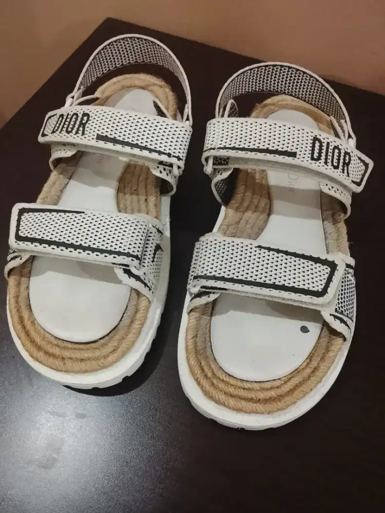 Preloved sepatu sandar Dior Ori