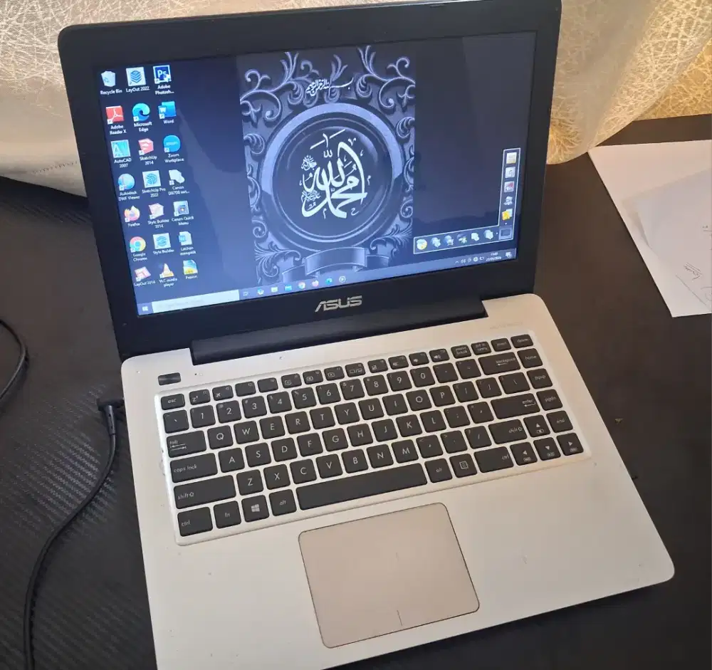 Laptop Asus x456 Core i5 gen 7.. RAM 8gb...