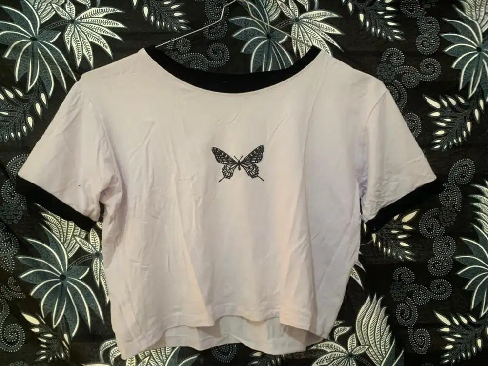 Baju & jeans pendek bekas