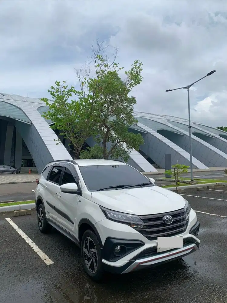 Toyota Rush 2018 Bensin