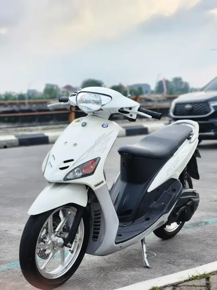 Dijual Yamaha Mio Bore Up 150 cc warna putih Plat B Jaktim Gress Mulus