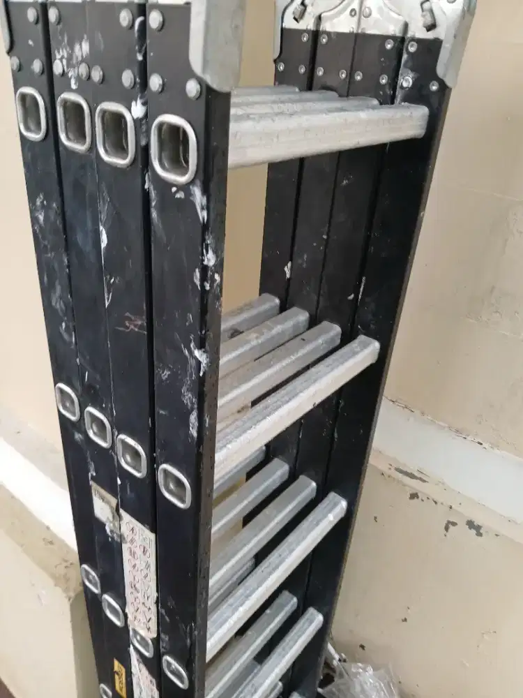 Di jual tanggal lipat 4 meter