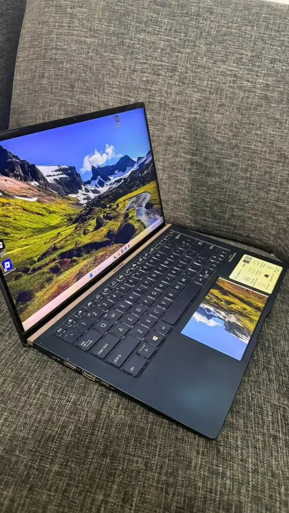 ASUS ZenBook LAPTOP 14 UX434FLC — i7 RAM 16GB SSD 512GB TOUCHSCREEN